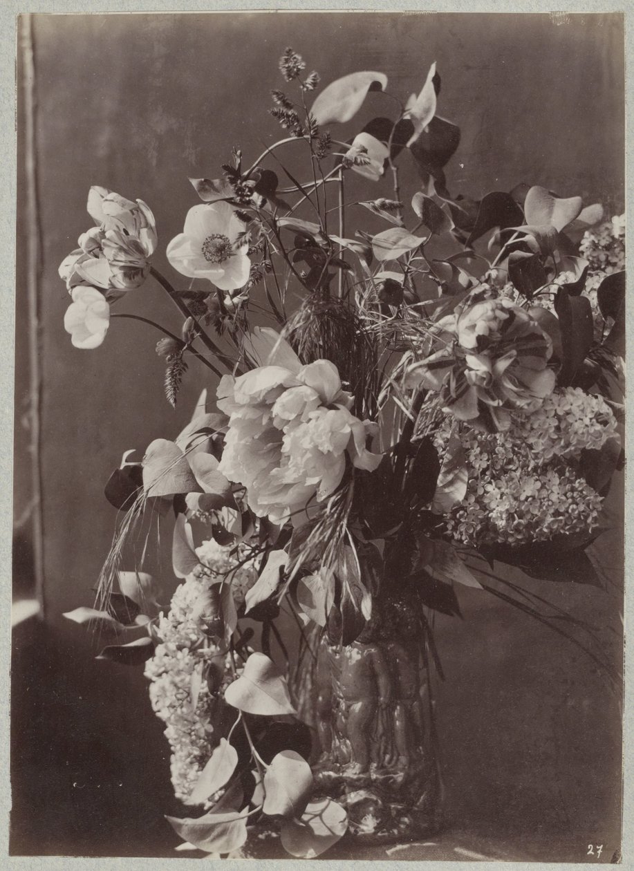 Blomsterstudie med ornamenteret vase af Charles Aubry (manner of)