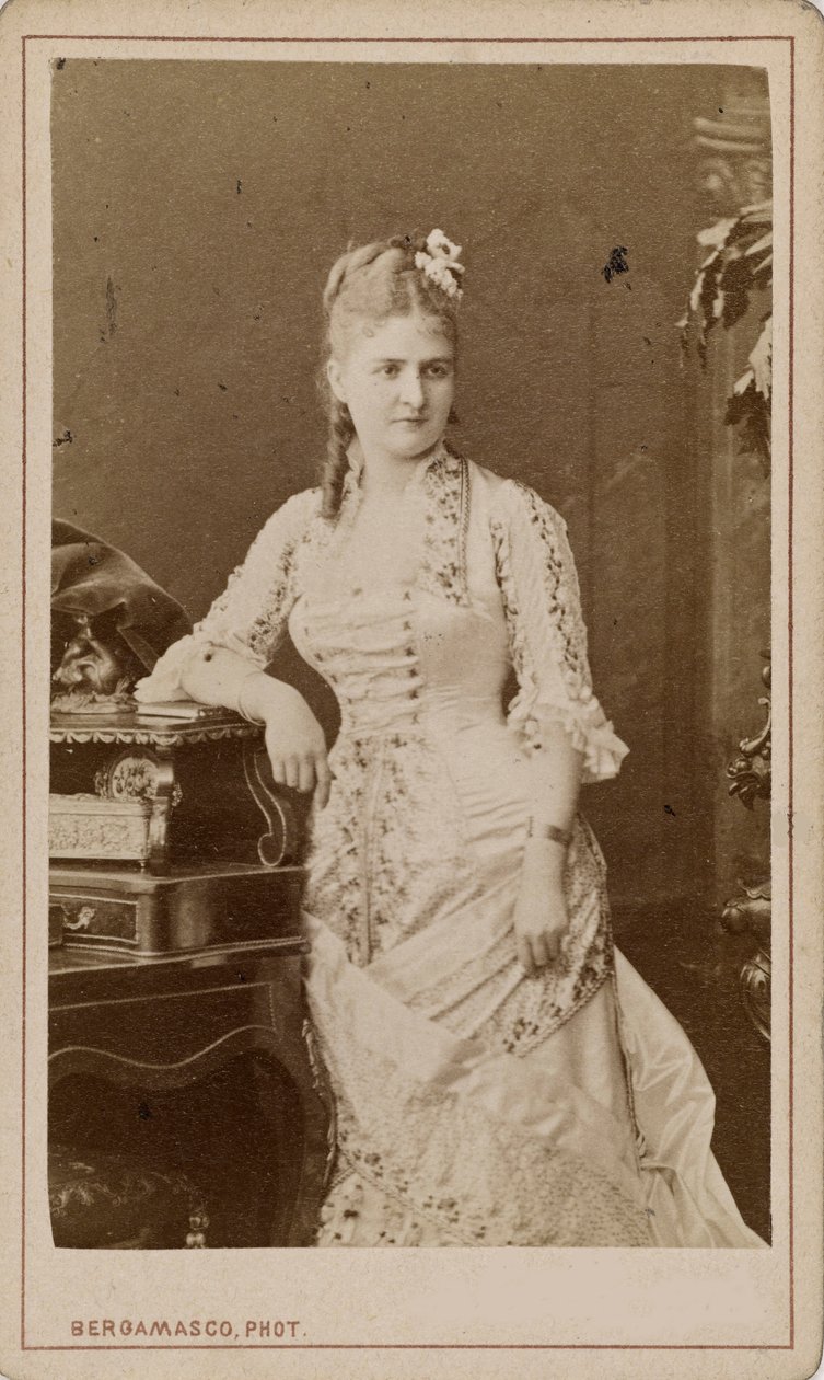 Portræt af operasangerinden Caroline Salla Caroline Louise de Septavaux, ca. 1880. af Charles Bergamasco