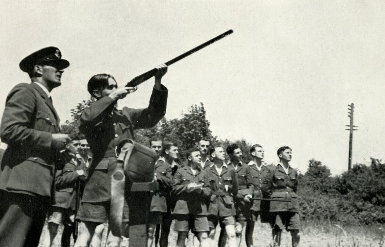 RAF-personale lærte at affyre med våben under Anden Verdenskrig, 1941. af Charles Brown