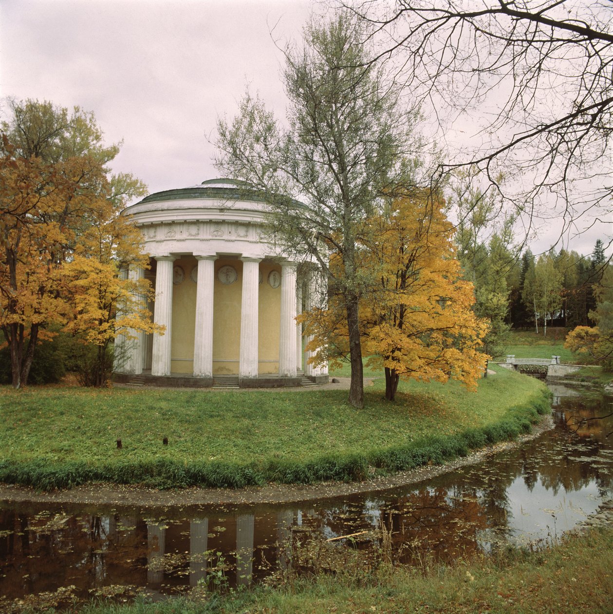 Pavlovsk. Venskabets tempel, 1780-1783 af Charles Cameron