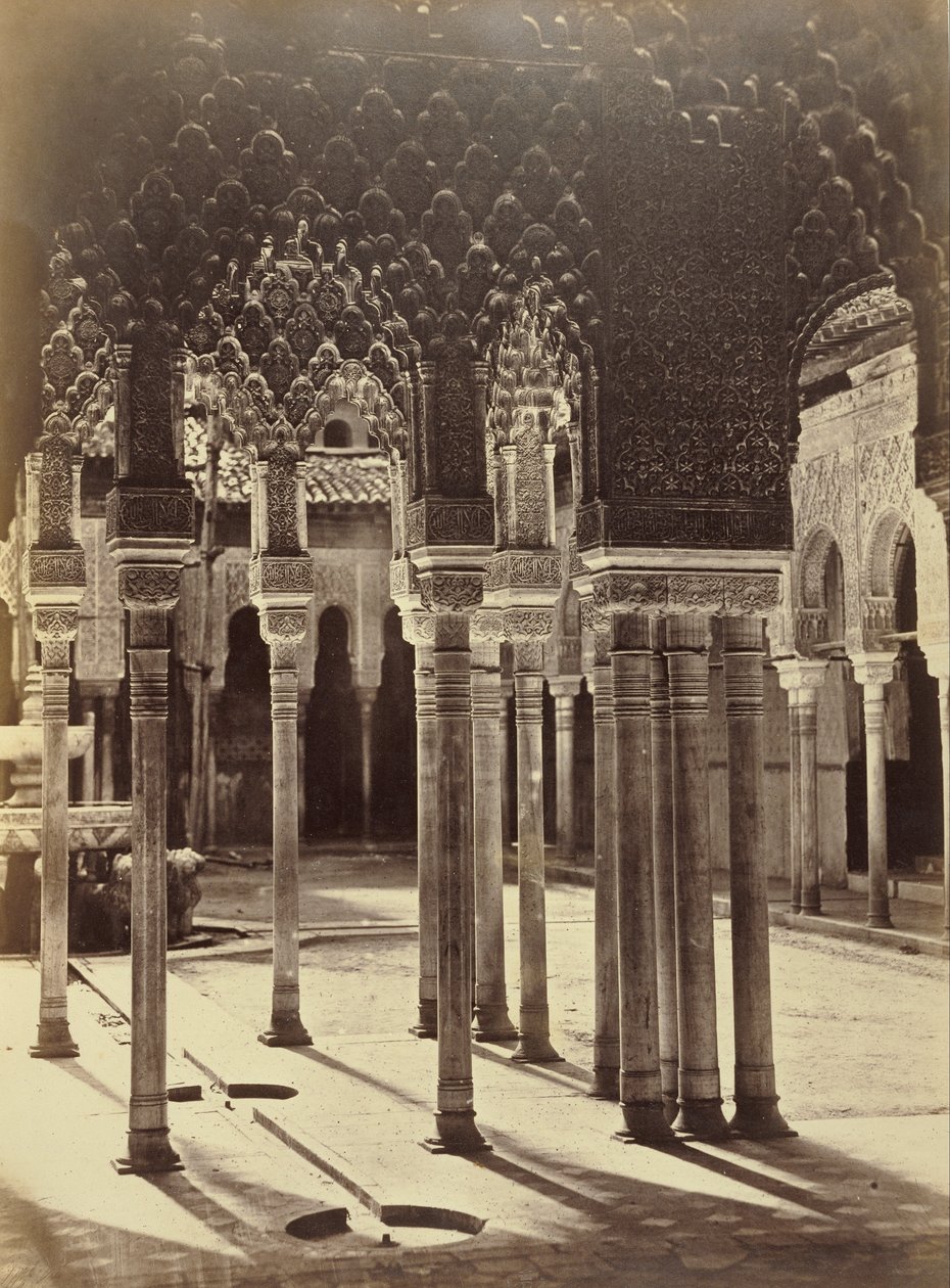 Løvernes domstol i Alhambra (Patio de los Leones en la Alhambra) af Charles Clifford