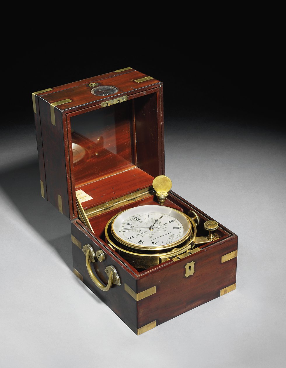 Et viktoriansk todages marinekronometer med Hartnup balance, ca. 1870 (monteret i mahogni og messing) af Charles Frodsham