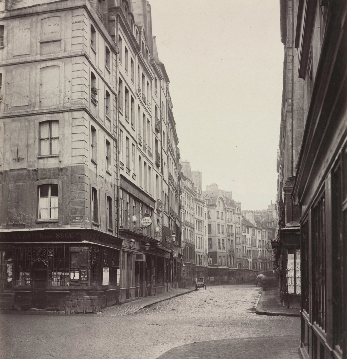 Jernværksgade, ca. 1865. af Charles Marville