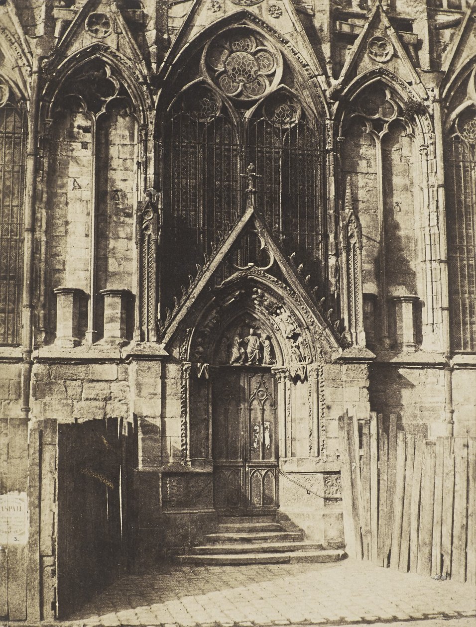 Den røde dør, den nordlige portal til katedralen Notre-Dame, Paris af Charles Marville