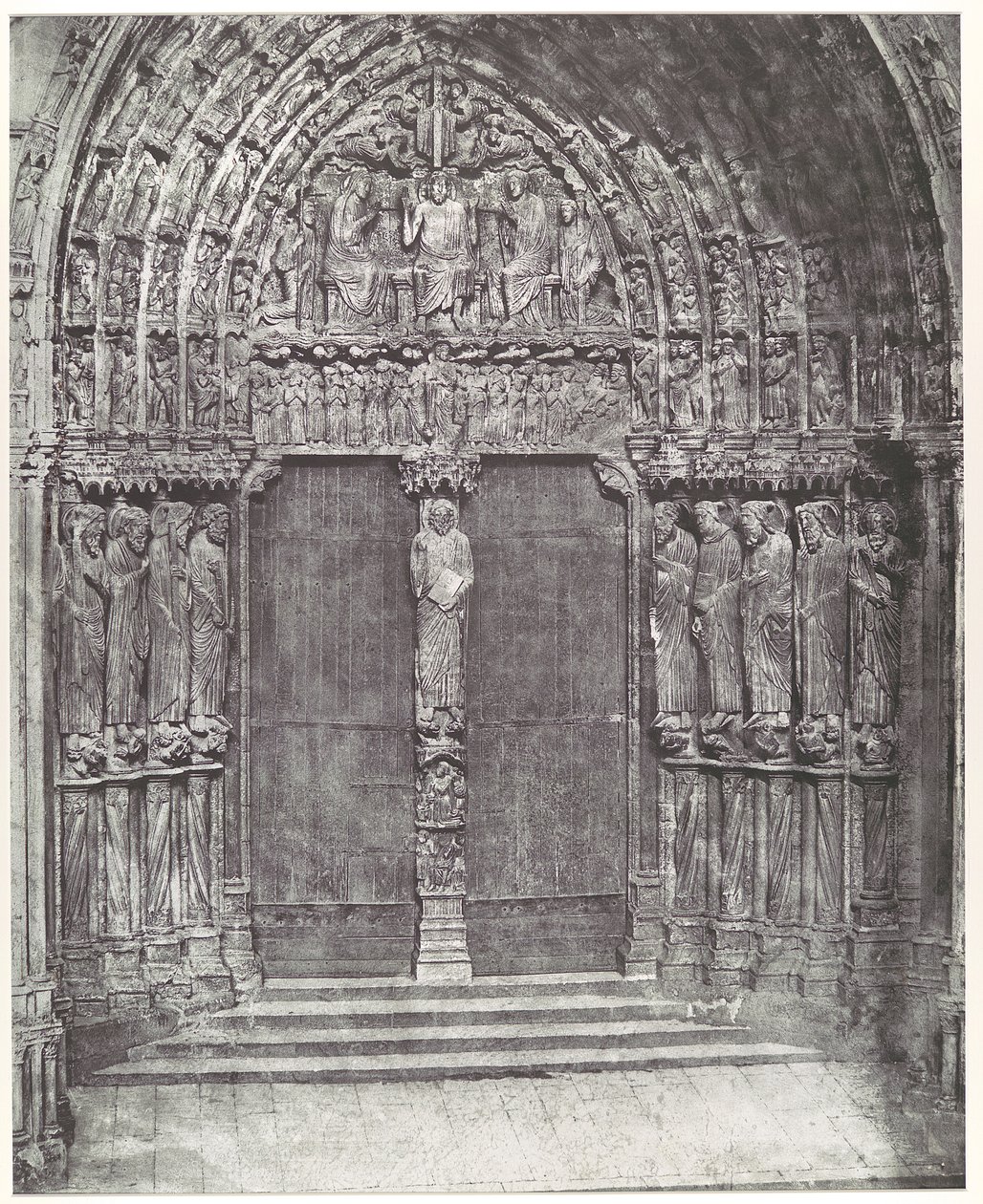 Chartres-katedralen, sydtranseptets midterportal; Den sidste dom af Charles Nègre