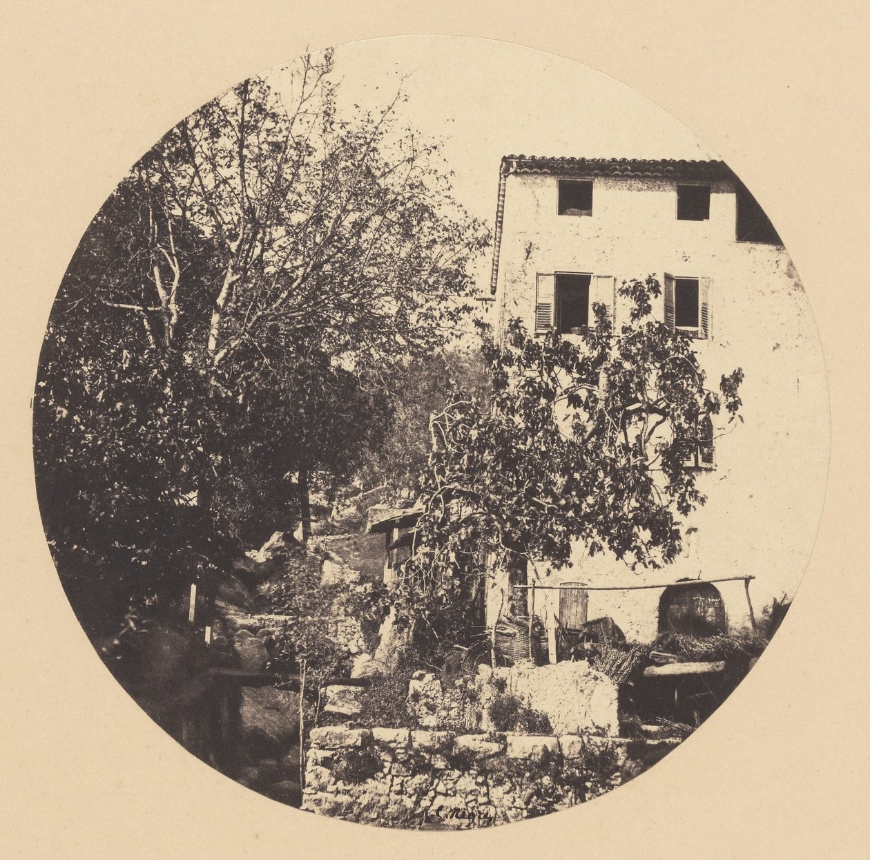 [Grasse, mølle (vandfald)] af Charles Nègre