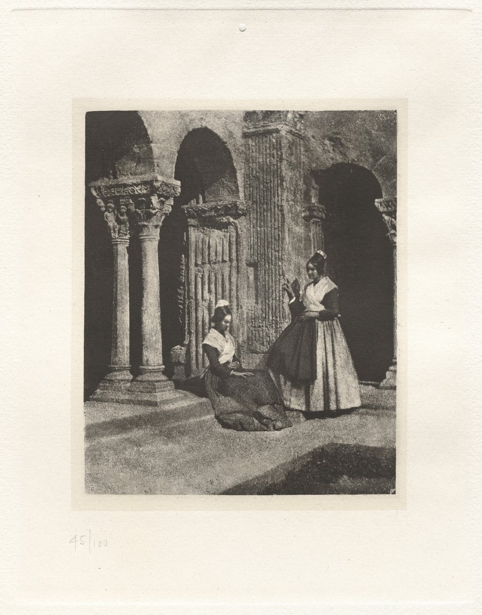 Tavle II – To Arlesiennes i Cloister of Saint-Trophime of Arles (Tavne II – To Arlesiennes i Cloister of Saint-Trophime of Arles) af Charles Nègre, André Jammes