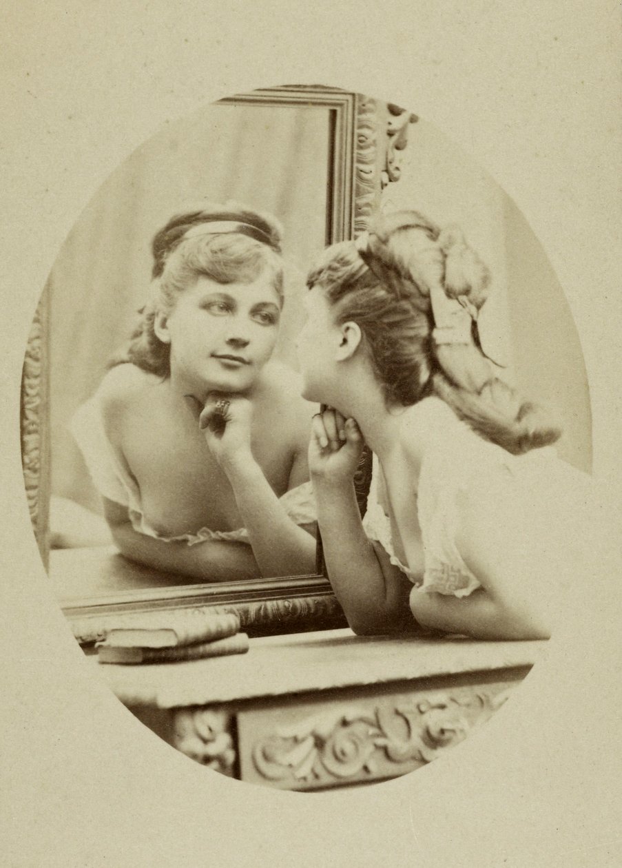 Portræt af skuespillerinden Henriette Victoire Drouard (1851-1923). af Charles Reutlinger