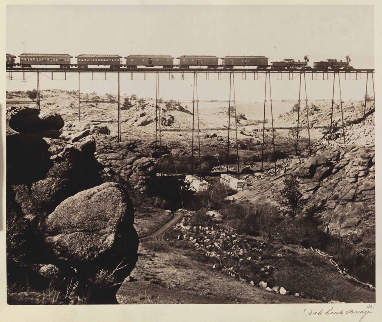 Dale Creek Bridge af Charles Roscoe Savage