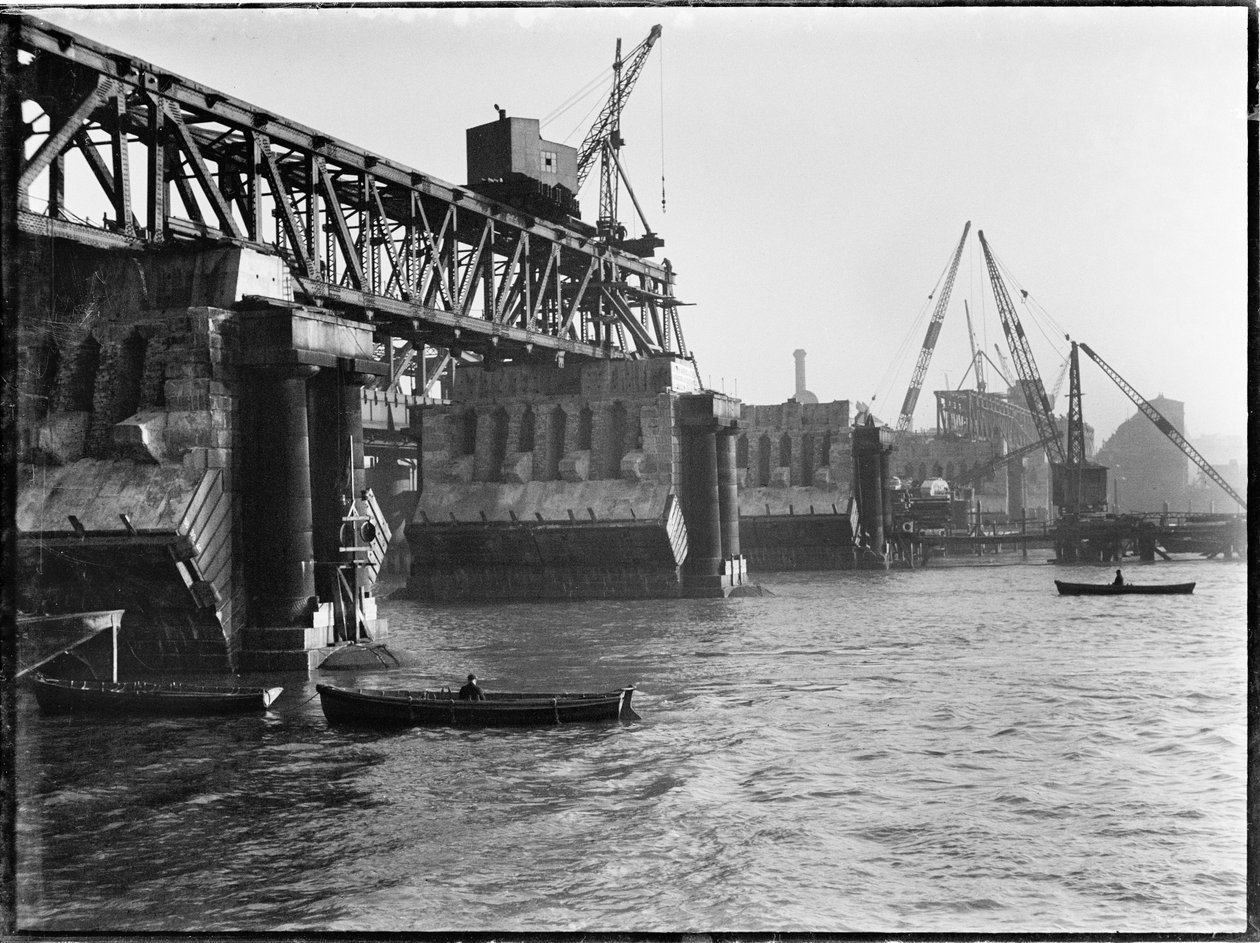 Nedrivning af Waterloo Bridge, Lambeth, Greater London Authority, 1936. af Charles William Prickett