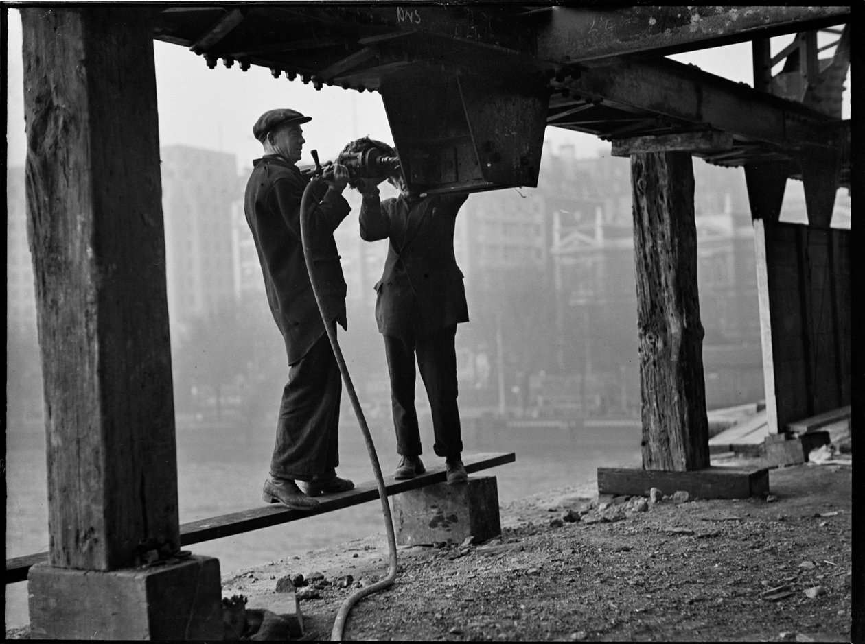Nedrivning af Waterloo Bridge, Lambeth, Greater London Authority, 1936. af Charles William Prickett