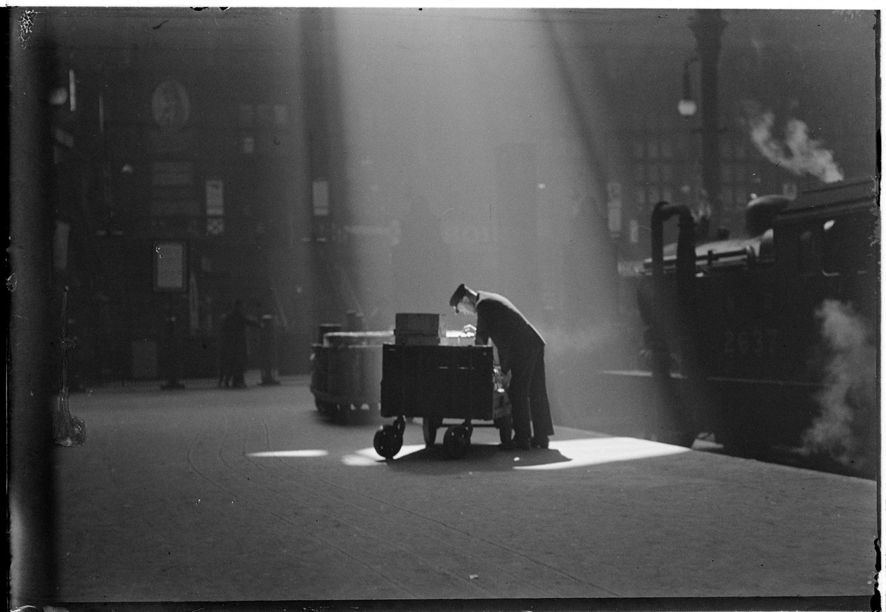 Liverpool Street Station, Liverpool Street, City of London, Greater London Authority, c1932. af Charles William Prickett