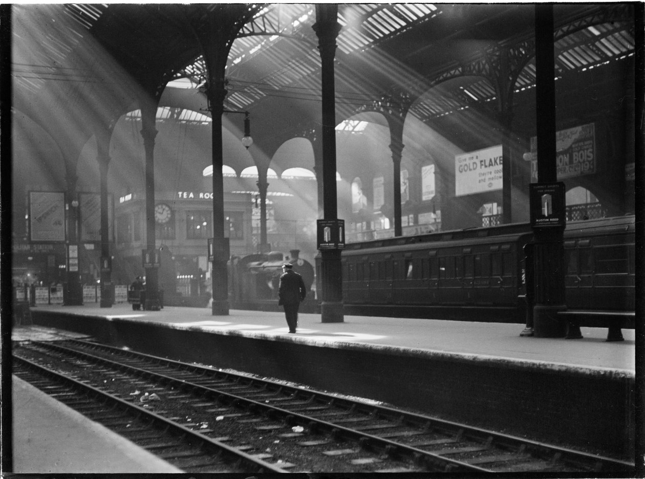 Liverpool Street Station, Liverpool Street, City of London, Greater London Authority, c1932. af Charles William Prickett
