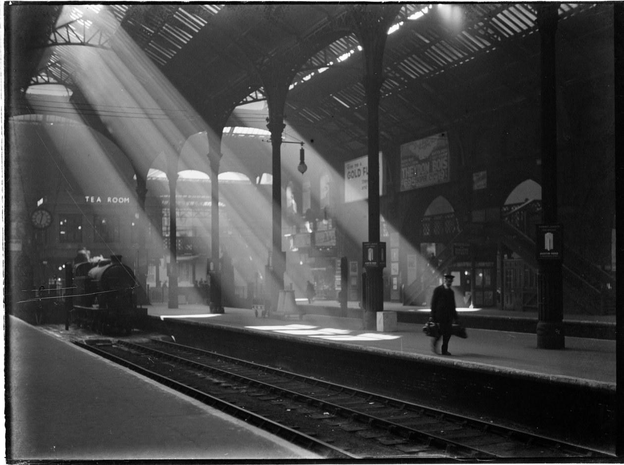Liverpool Street Station, Liverpool Street, City of London, Greater London Authority, c1932. af Charles William Prickett
