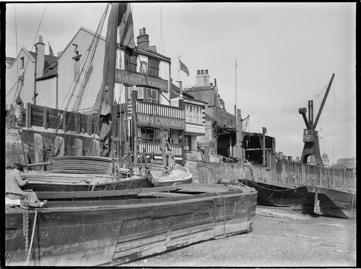 Prospect of Whitby, Wapping Wall, Wapping, Tower Hamlets, Greater London Authority, 1930