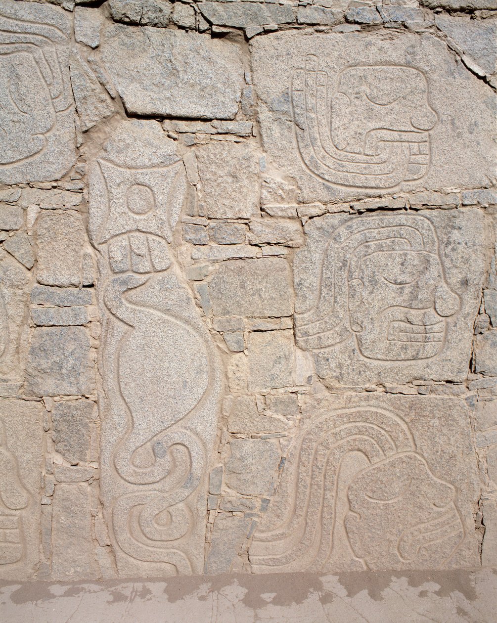 Før colombiansk kunst: relief på ruiner, 9. århundrede f.Kr. (fotografi af Chavin Chavin