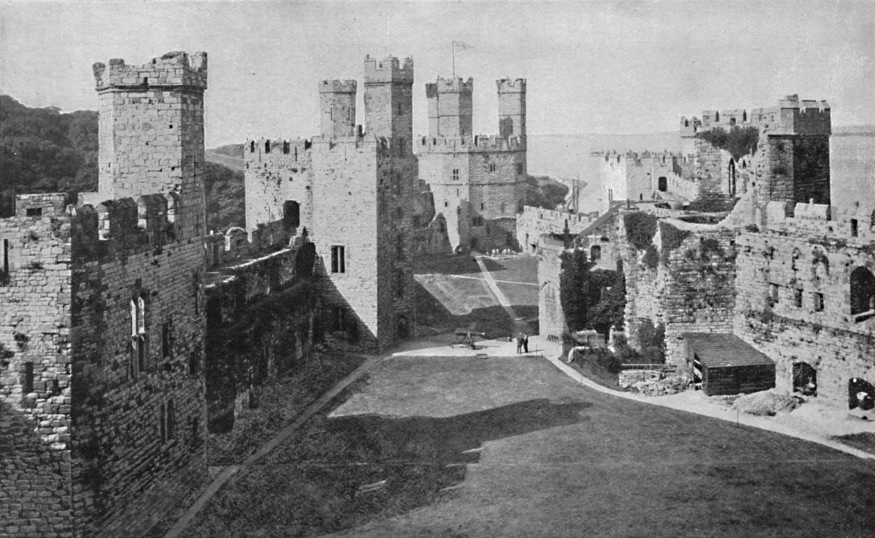 Carnavon Castle, 1903 af Chester Vaughan