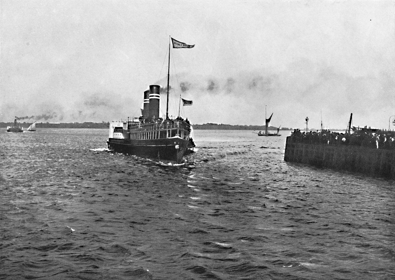 Koh-I-Noor nærmer sig Harwich, c1896 af Chester Vaughan