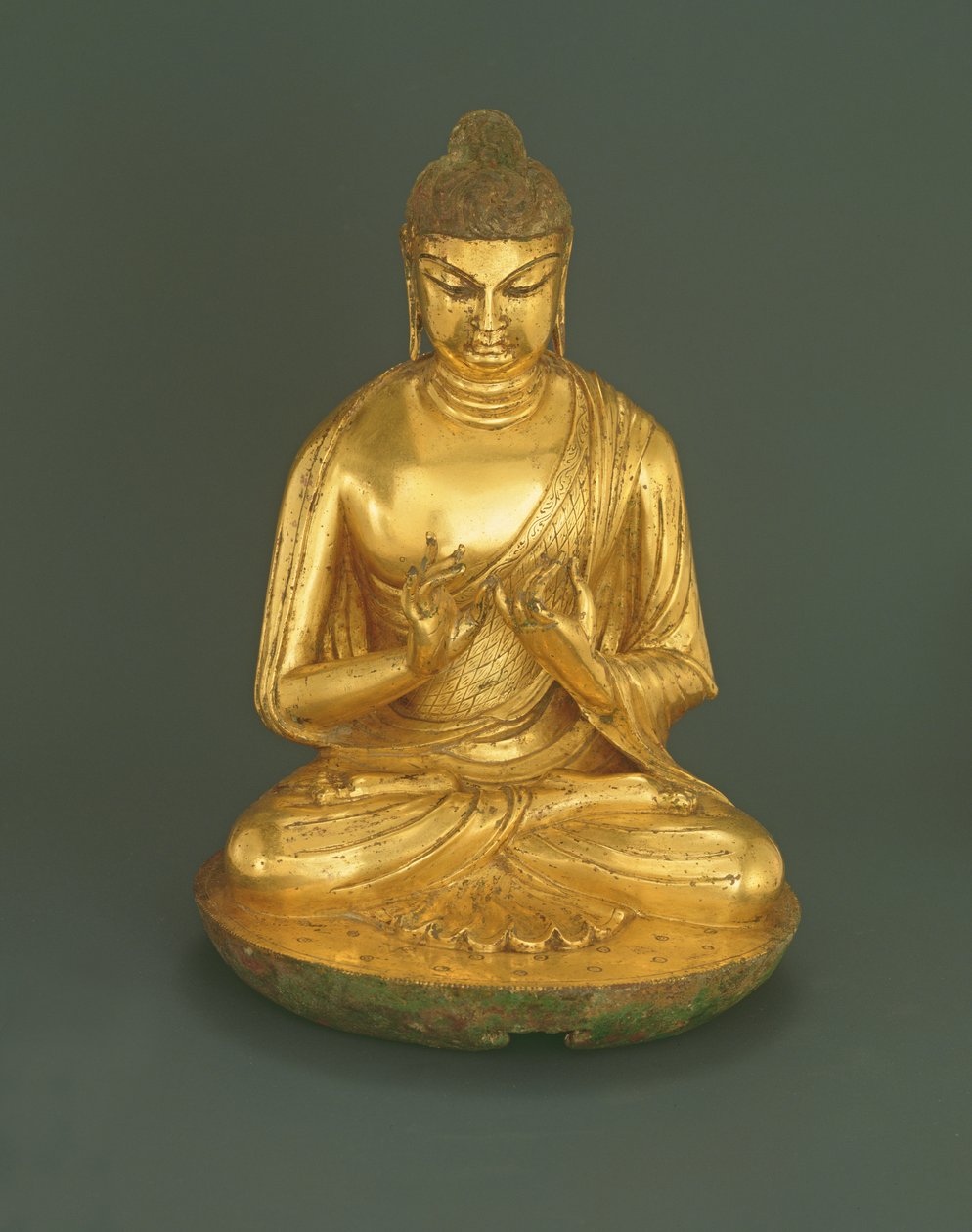 Buddha Vairocana (Dari), Tang-dynasti (618-907), tidligt 8. århundrede (forgyldt blyholdig bronze) af Chinese School
