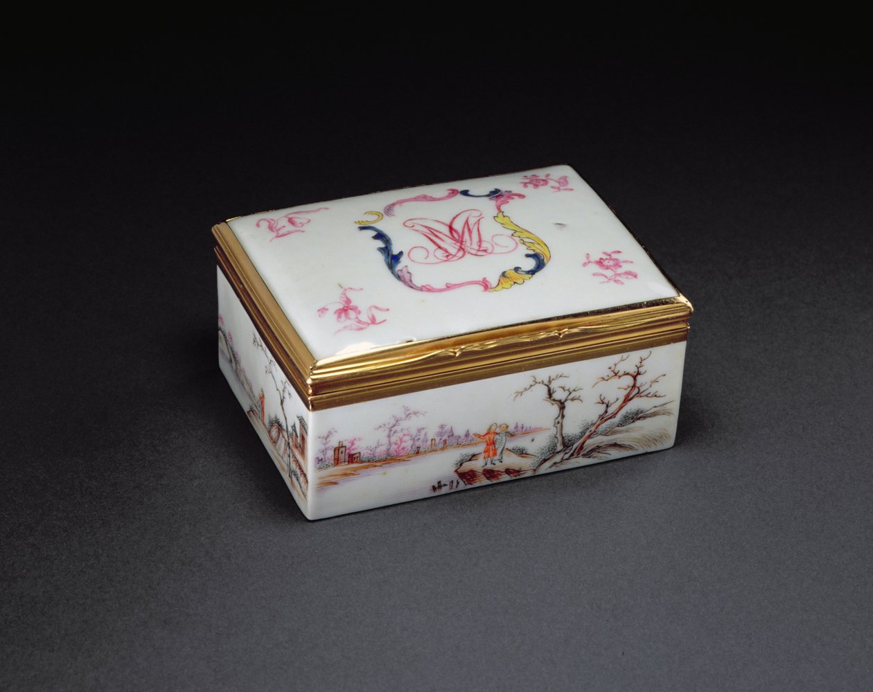 A Monogramed Snus Box, Qianlong Period (1736-95) ca. 1750 (porcelæn) af Chinese School