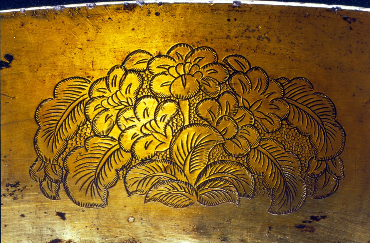 Detalje fra et graveret bassin, Tang-dynastiet (forgyldt sølv) (se 206714) af Chinese School