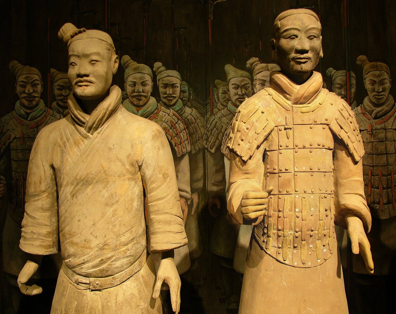 Kejser Qin Shihuangs terrakottaarmee (-260 til -210 f.Kr.), Shaanxi History Museum, Xian. Fotografi, Leonard de Selva, 2006. af Chinese School