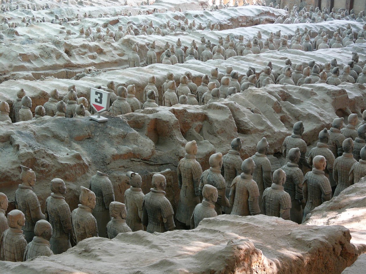 Xian Museum, grube med krigere og terracotta-heste fra kejser Shi Huangdis grav af Chinese School