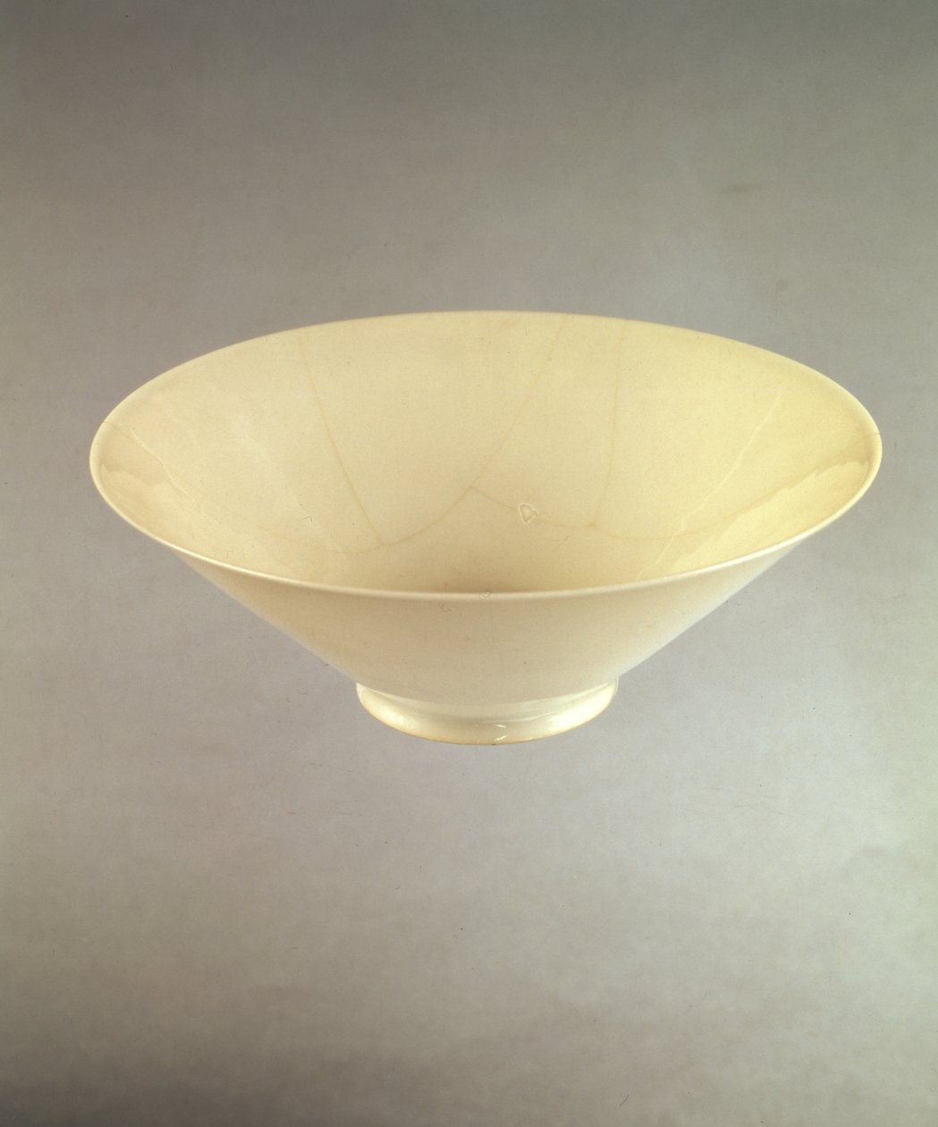 Yung lo vinkop fra Ching-te-Chen ovnene, ca. 1403-25 (porcelæn) af Chinese School Chinese School
