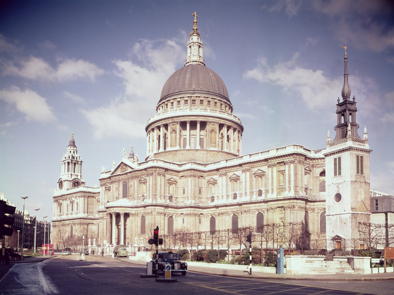 Udsigt til det ydre, bygget 1695-1711 af Christopher Wren