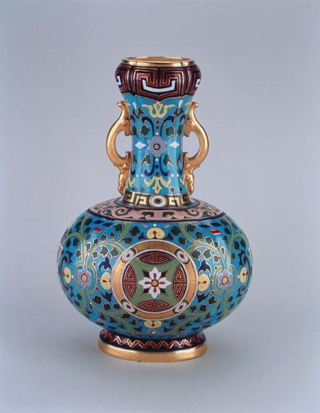 Dummyvase dekoreret i imitation af cloisonne, Minton & Co, ca. 1870 (porcelæn) af Christopher Dresser