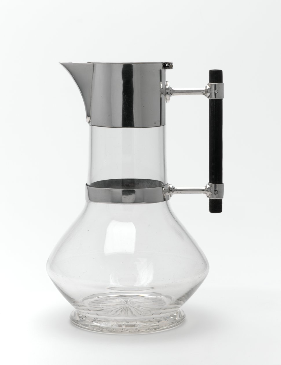 Kande (glas, sølv og teak) af Christopher Dresser