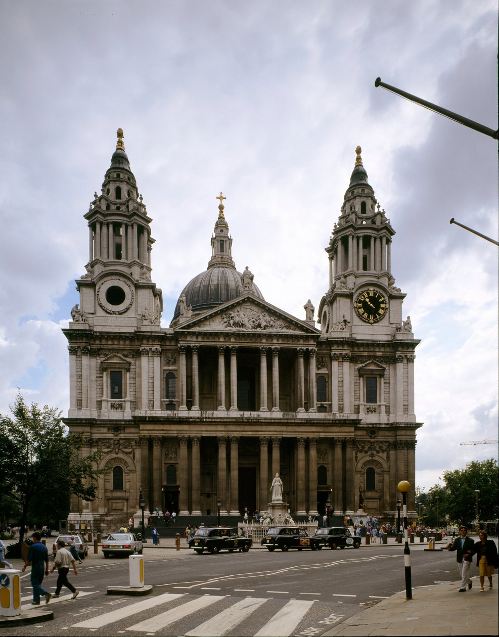 Udsigt over katedralen Saint Paul designet af arkitekten Christopher Wren (1632-1723) 1675-1710 London, England af Christopher Wren