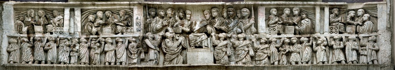 Konstantin uddeler penge til folket Liberalitas. Detalje af Konstantins bue, 312-3 af Classical Antiquities