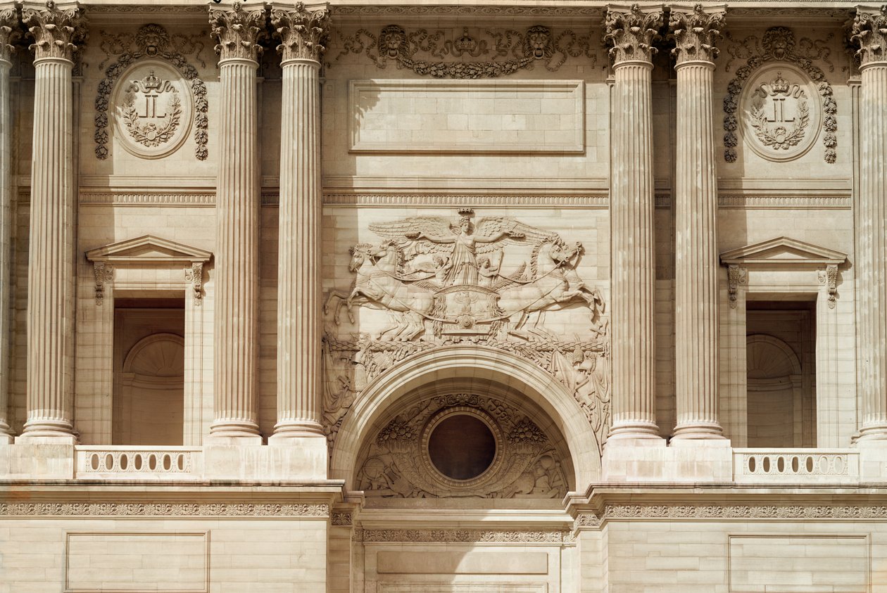 Herlighedsuddeling af kroner, fra søjlegangen i Palais du Louvre, 1807 af Claude Perrault