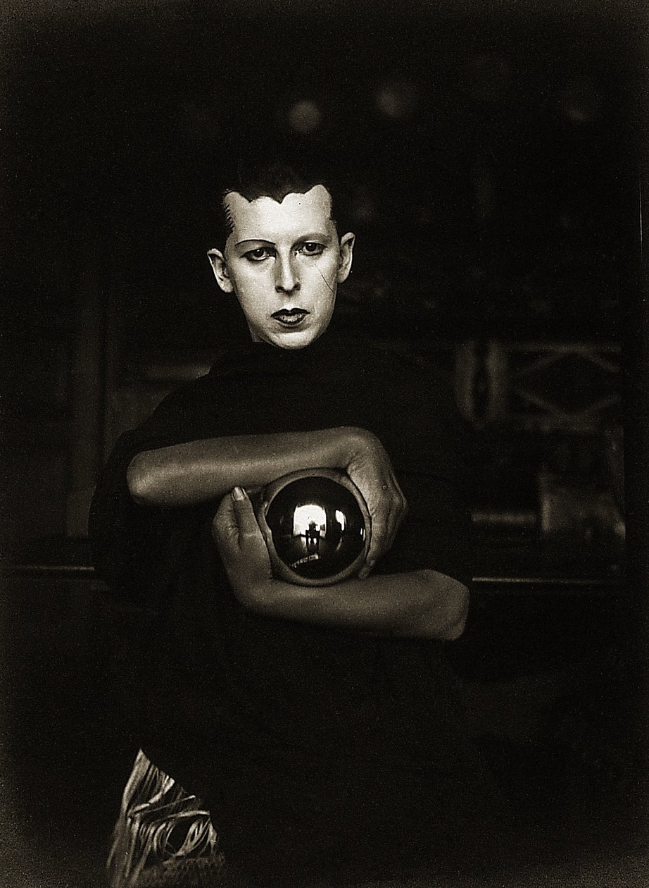 Selvportræt, ca. 1927 (gelatine-sølvtryk) af Claude Cahun