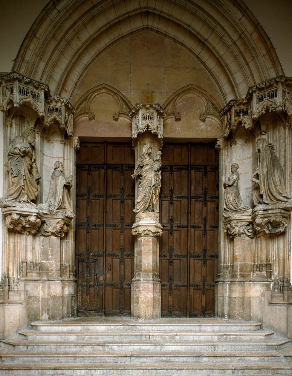 Udsigt over portalen til Chartreuse af Champmol. Det er dekoreret med fem skulpturer lavet af Sluter Claus (ca. 1350 omkring 1405): Jomfruen, hertugen og hertuginden af Bourgogne, Johannes Døberen og Saint Margaret. 1386-1401 Dijon (Gold Cote) af Claus Sluter