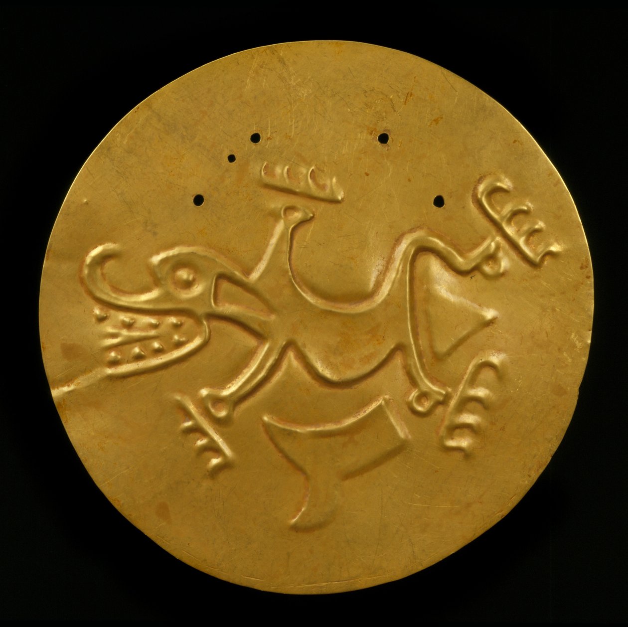 Pectoral skive med krokodille, 300-1550 e.Kr. (hamret og jaget guld) af Coclé Gran