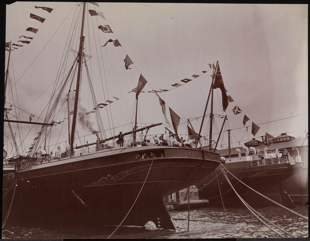 S.S. "Umbria" ved dok, ca. 1897 (s/h-foto) af Company Byron
