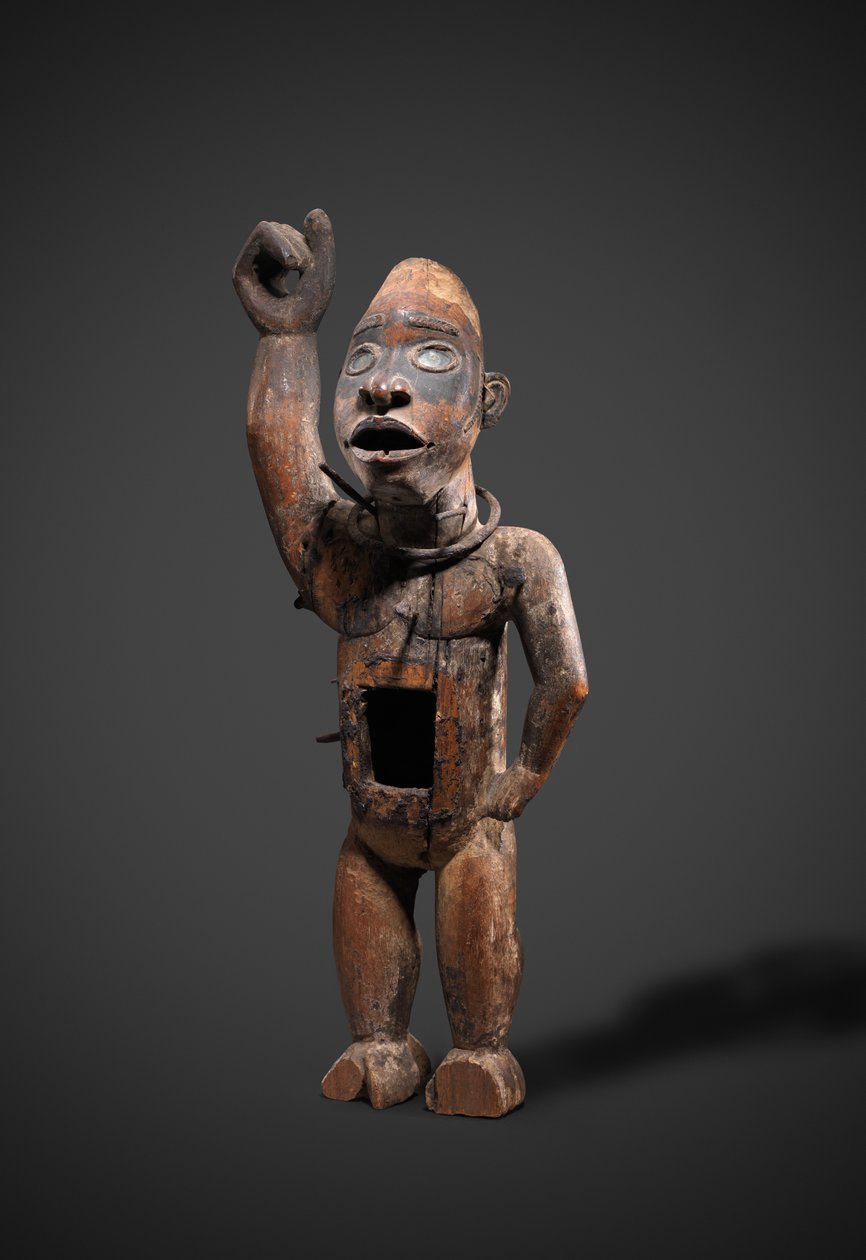 Nkisi (træ, jern og glas) af Congolese