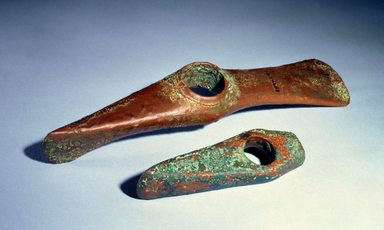 Økseøkse fra Beograd; øksehammer fra Tjekkoslovakiet, kobberalder (kobber) af Copper Age