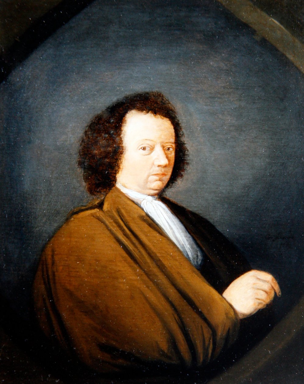 Et portræt af en mand, halvlængde, siddende, 1680 af Cornelis Dusart