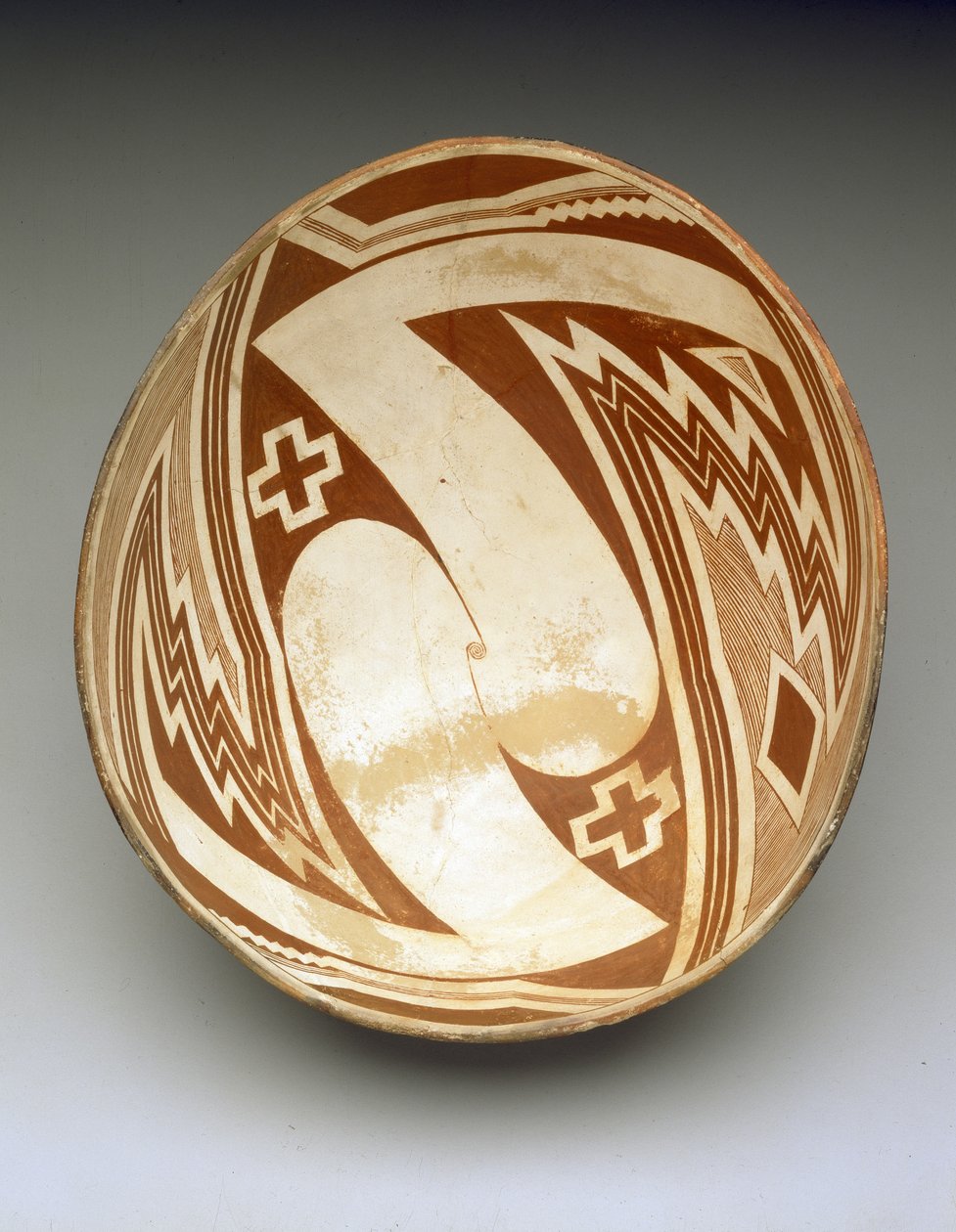 Skål med geometrisk design, c.1000-1150 (keramik) af Culture Mimbres