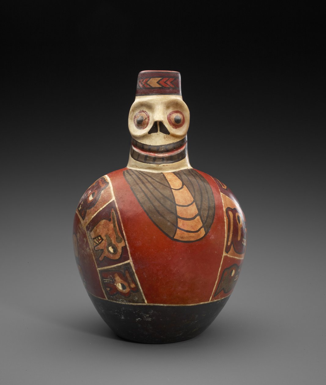Figurflaske med dødsmaske, 600-1000 AD (lertøj med slip) af Culture Wari