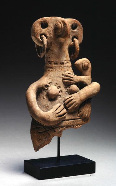 Figur, der holder et barn, sen bronzealder, ca. 1300 f.Kr. (terracotta) af Cypriot Cypriot