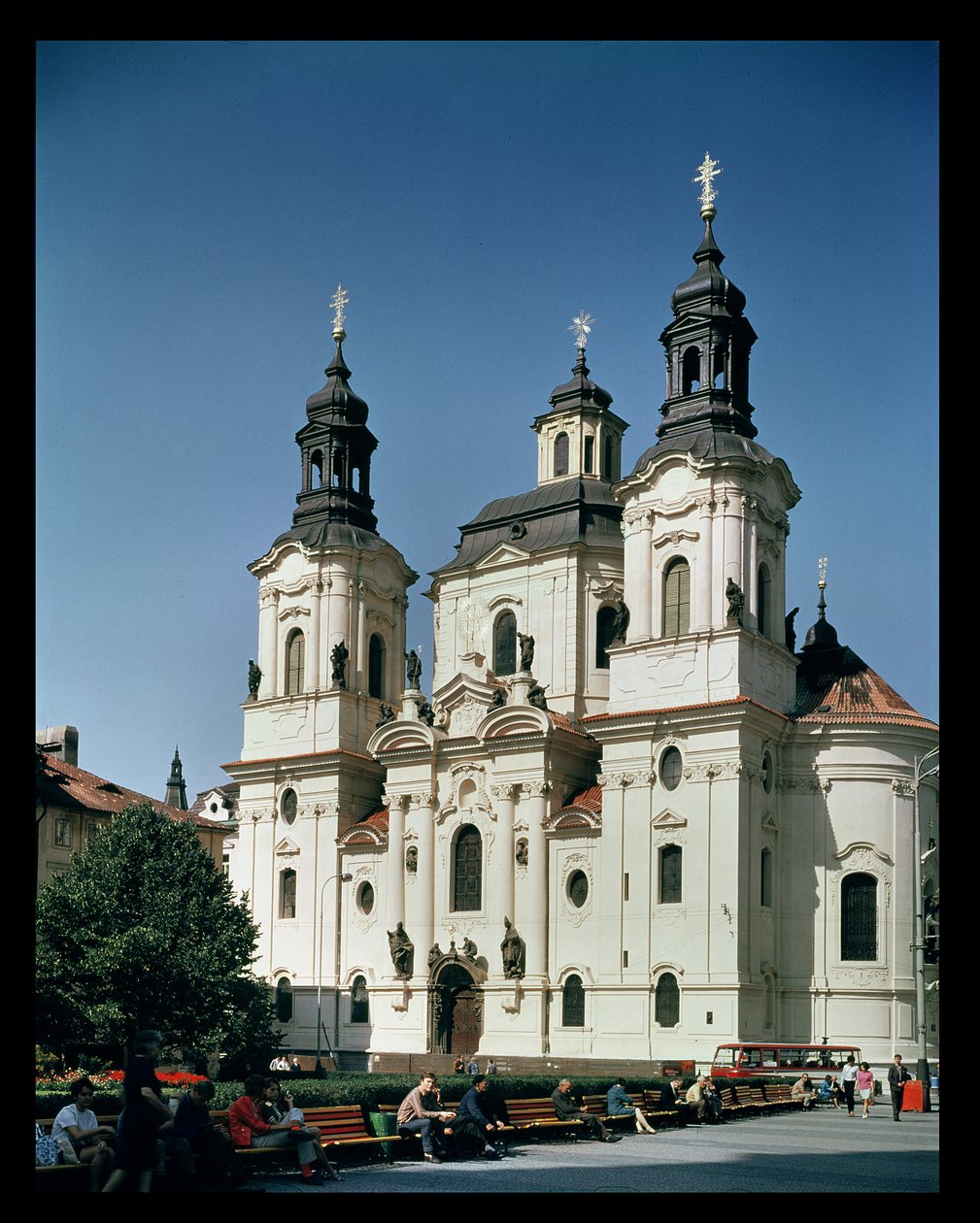 St. Nicholas Kirke, bygget 1703-61 af Czech School
