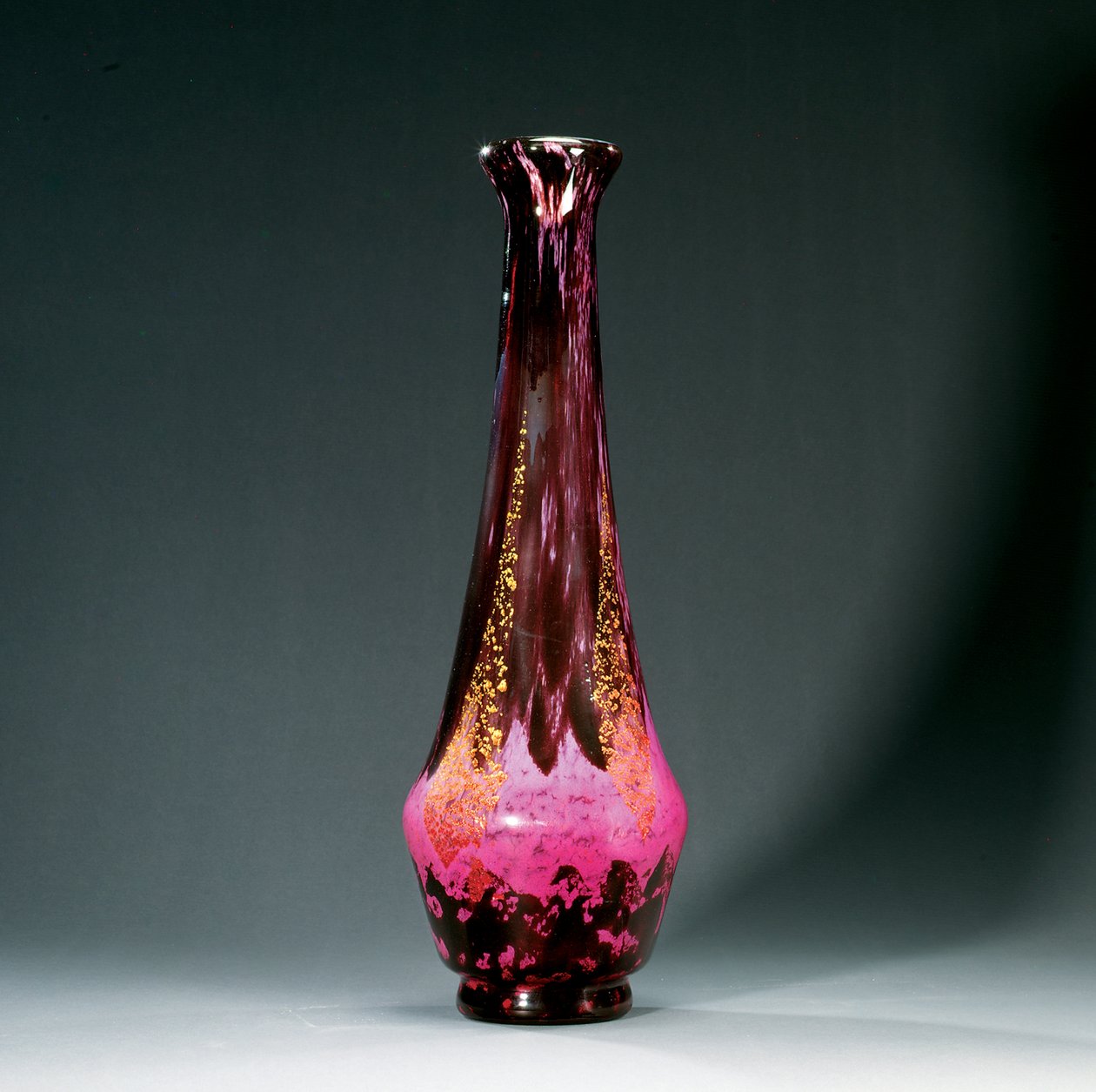 Høj vase, ca. 1920 (glas) af Daum Freres