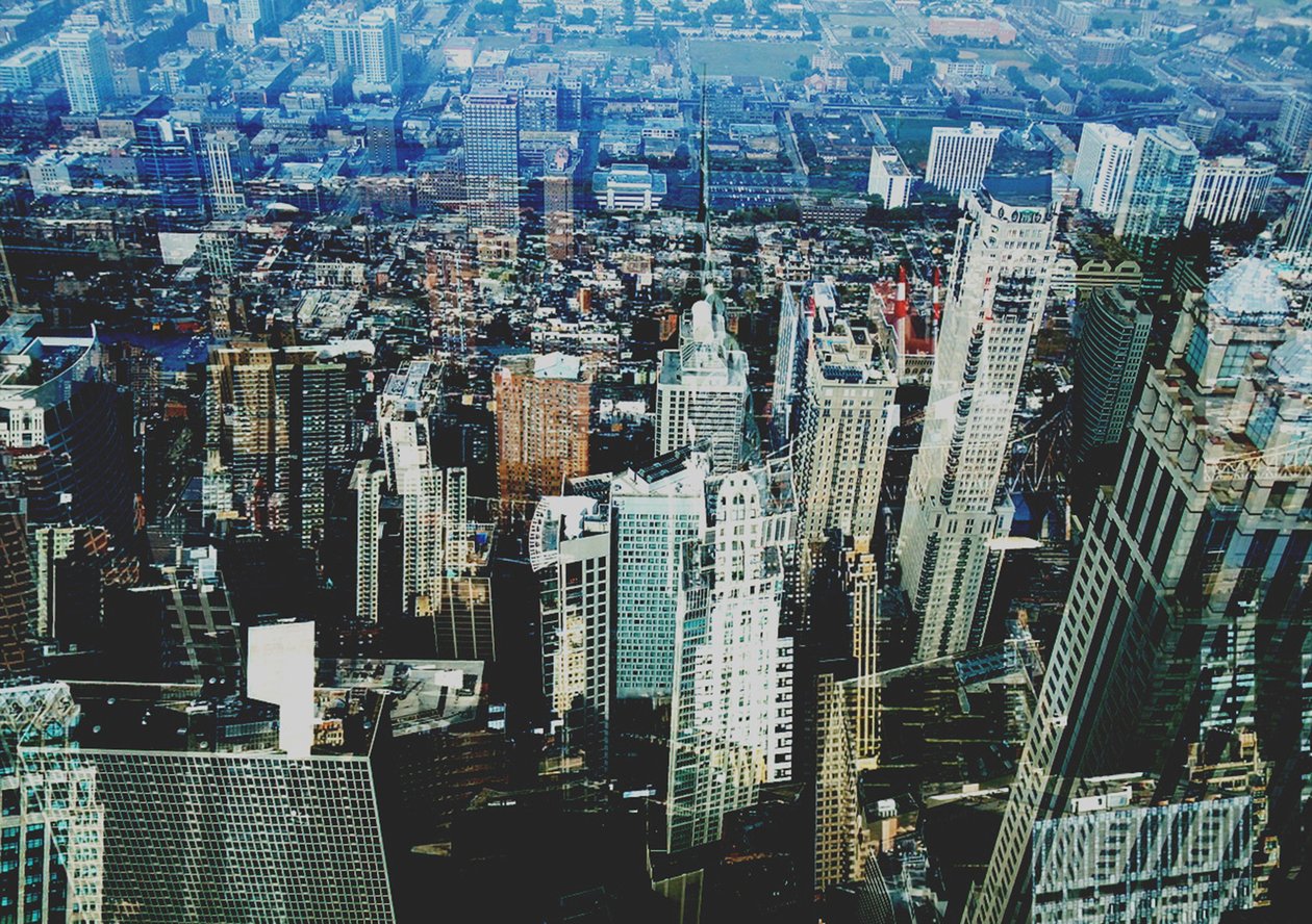 Metropol VIII af David Studwell