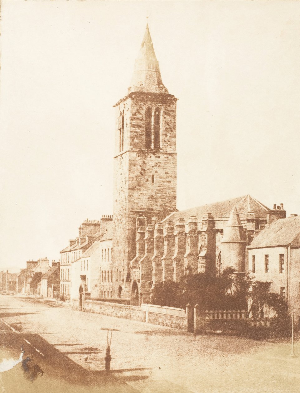 St. Andrews. College Church of St. Salvator, 1843-47. Skabere: David Octavius Hill, Robert Adamson, Hill & Adamson. af Hill and Adamson