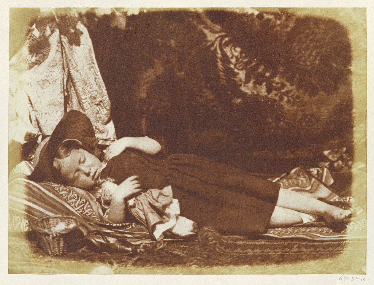 The Bedfellows, ca. 1843-47 (saltet papirtryk fra calotype negativ) af David Octavius Hill