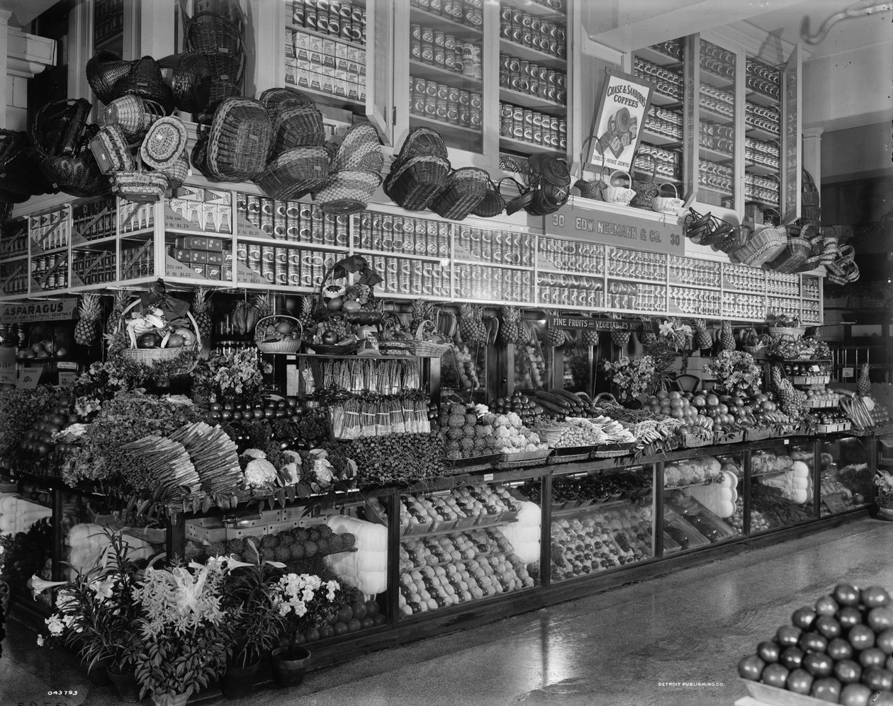 Edw. Neumann, Broadway Market, Detroit, Michigan, ca. 1905-15 af Detroit Publishing Co.